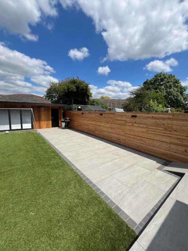 mge uk fencing larch